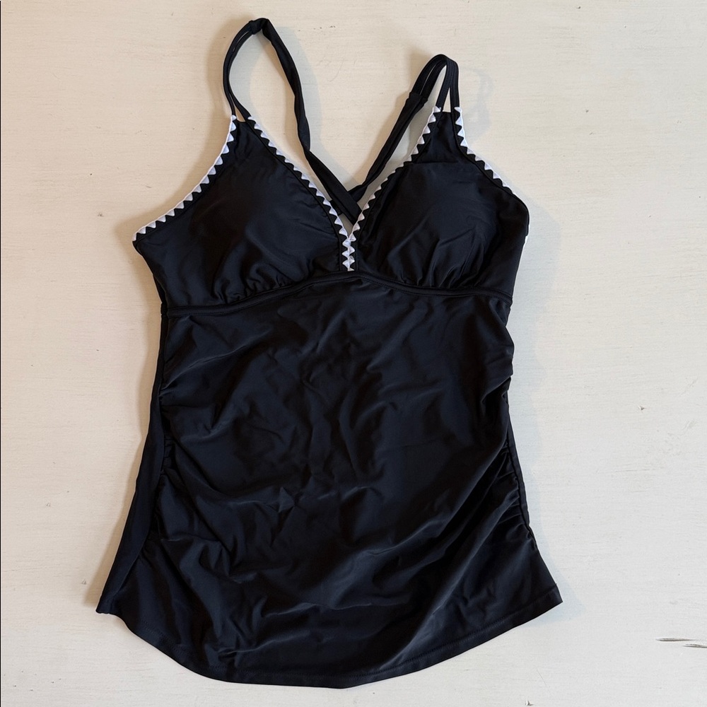 Women’s Black & White Bathing Suit Top NWT 12